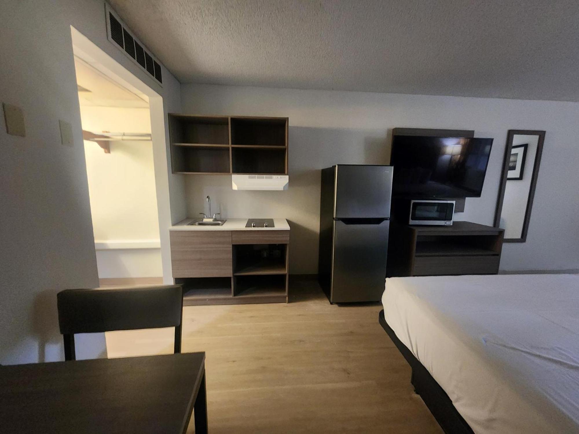 Extended Stay Hotel Sterling Exterior photo